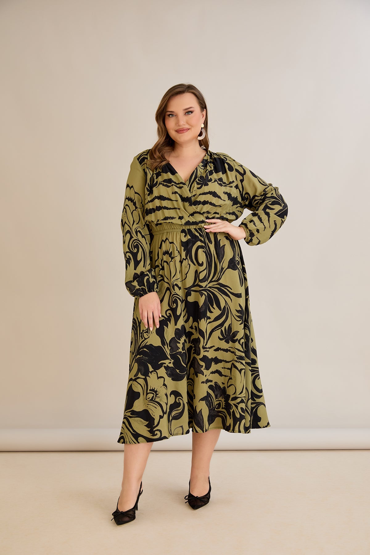 Rochie marime mare din viscoza imprimata cu decolteu in V - 10679