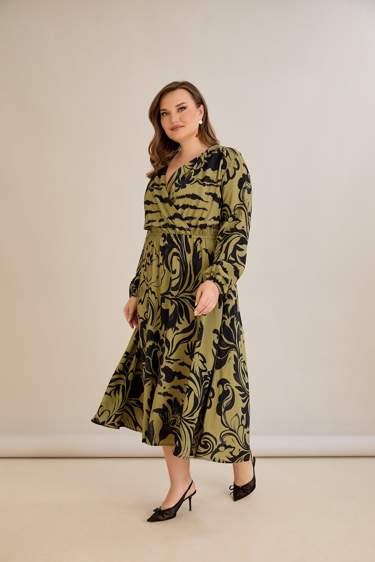 Rochie marime mare din viscoza imprimata cu decolteu in V - 10679