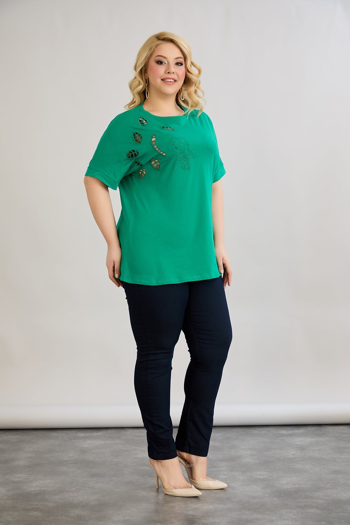 Bluza marime mare din bumbac cu broderie - verde