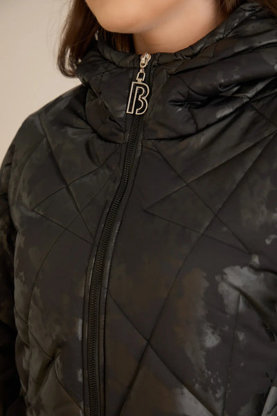 Geacă mărime mare matlasată cu croială în A – negru