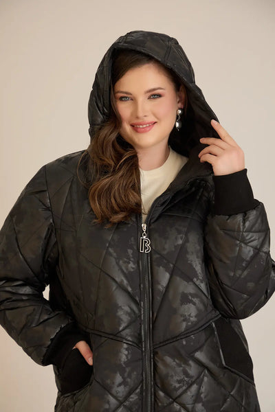 Geacă mărime mare matlasată cu croială în A – negru