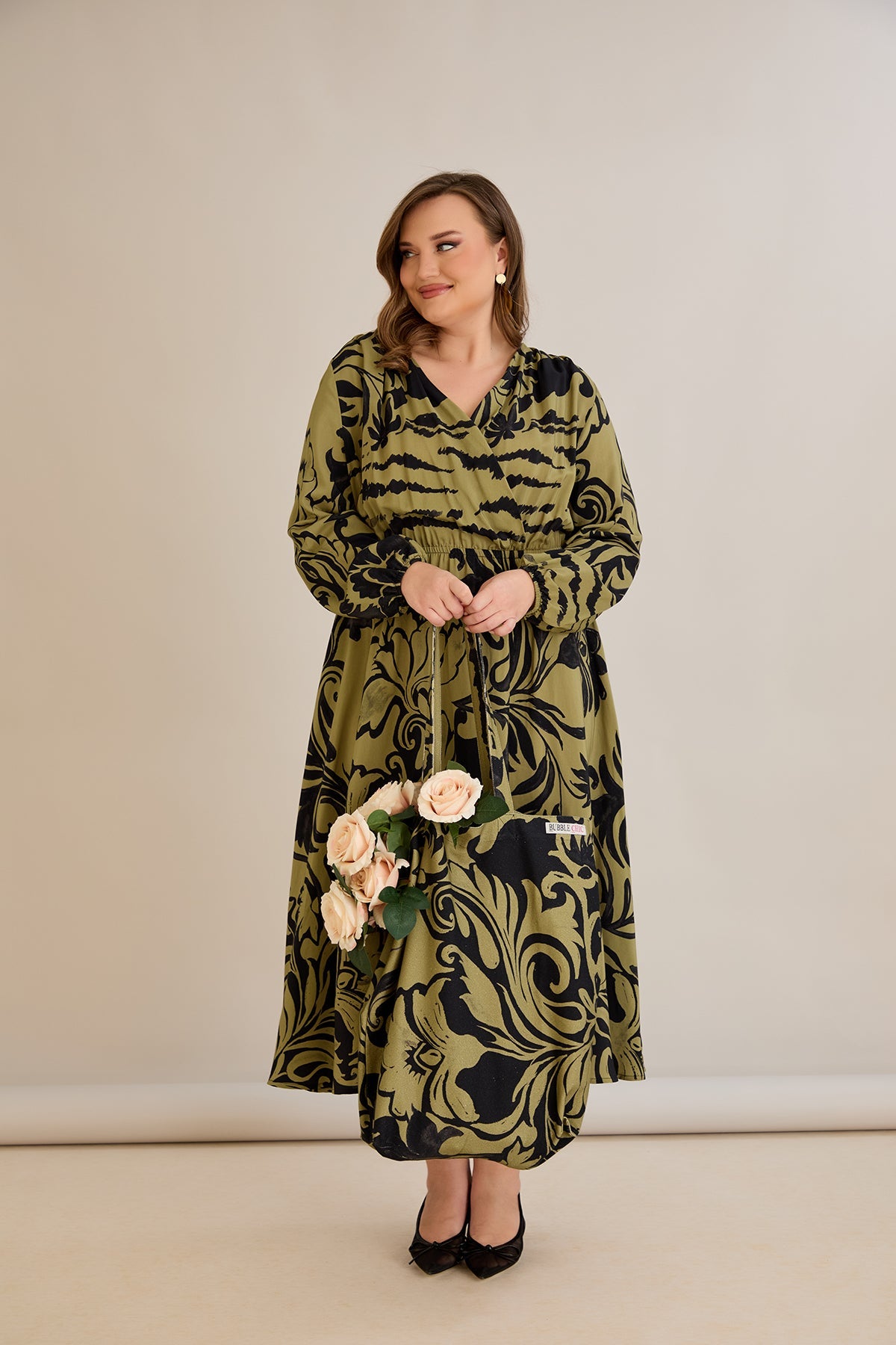 Rochie marime mare din viscoza imprimata cu decolteu in V - 10679