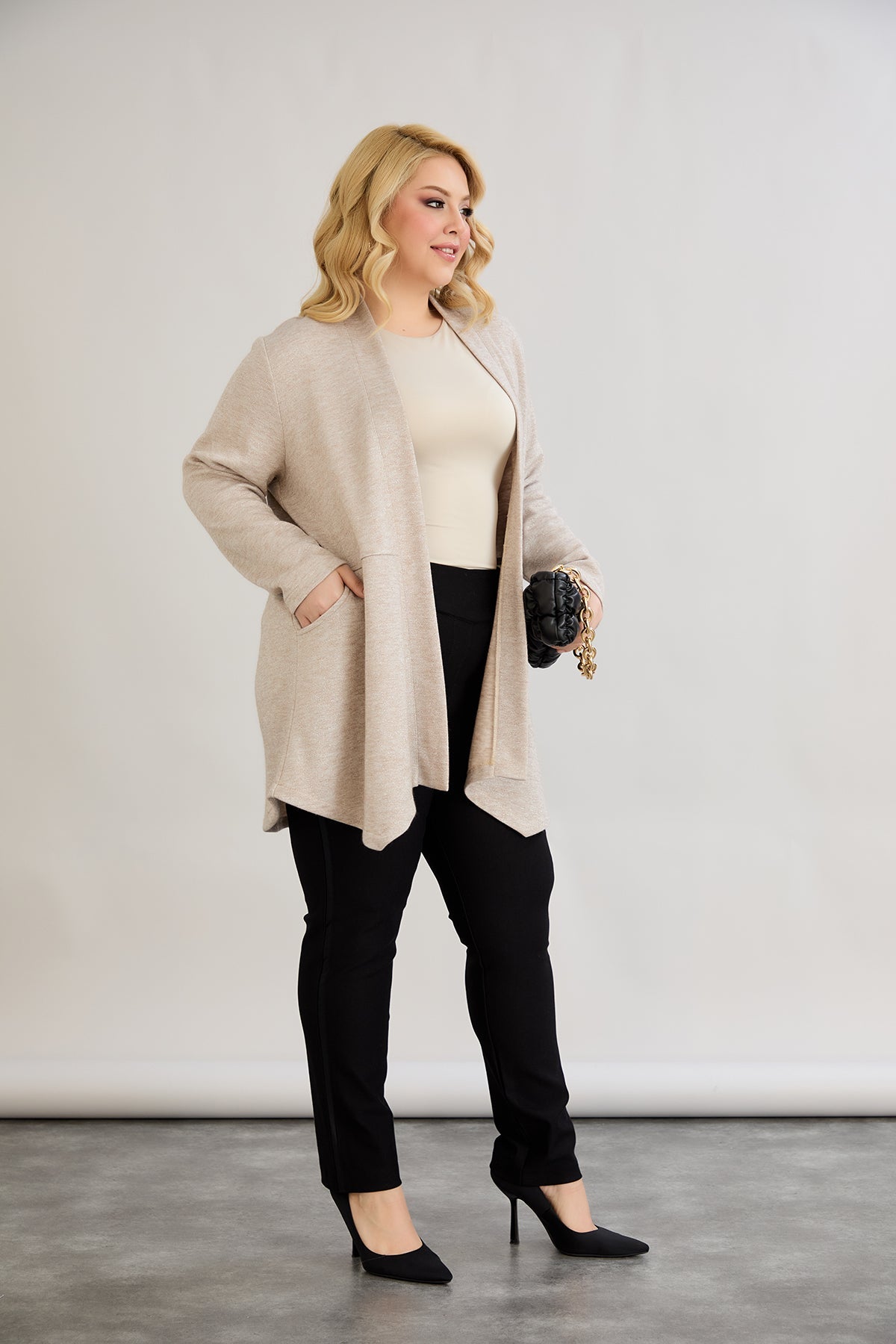 Cardigan marime mare din viscoza lame - bej