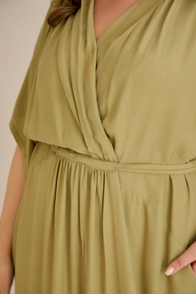 Rochie lunga marime mare din viscoza cu buzunare si decolteu in V - verde - 10307