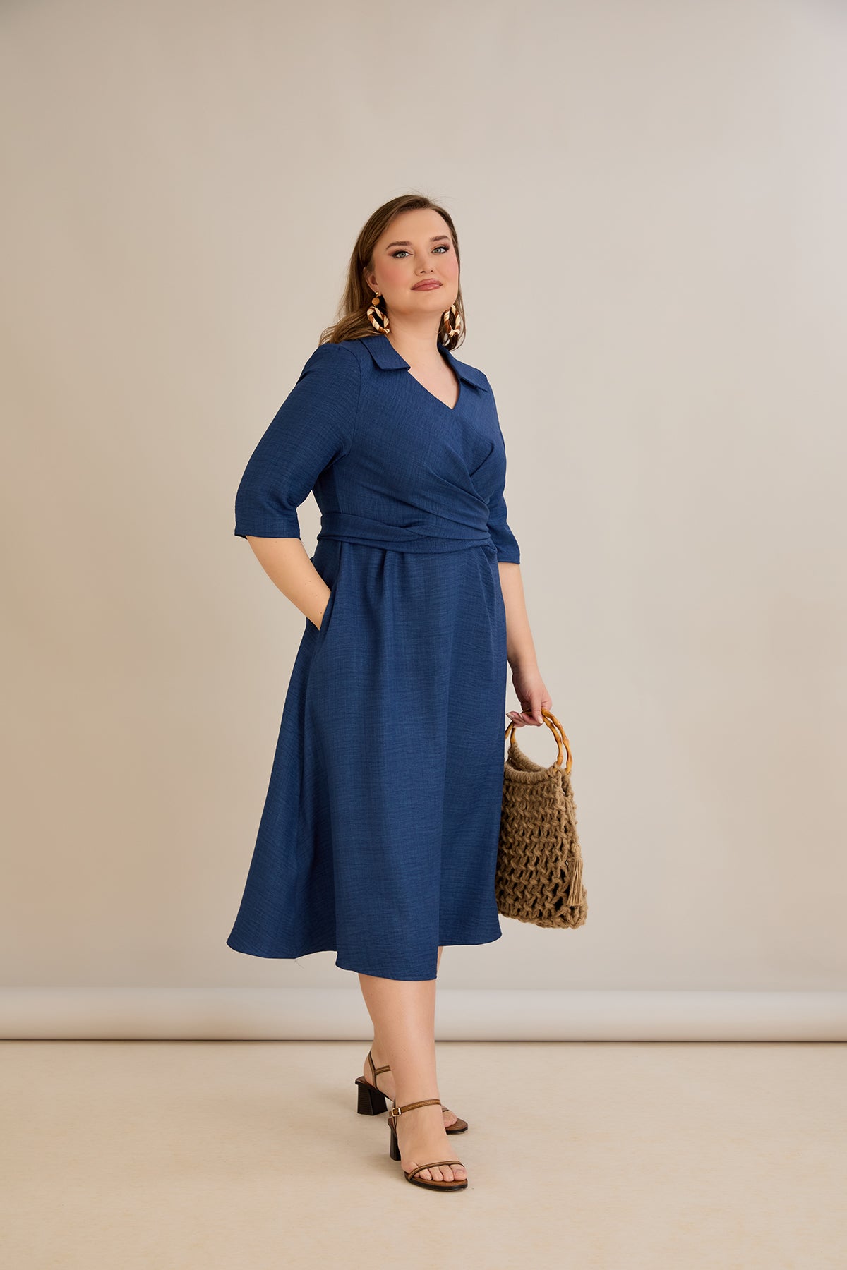 Rochie eleganta marime mare cu un design atractiv - albastru