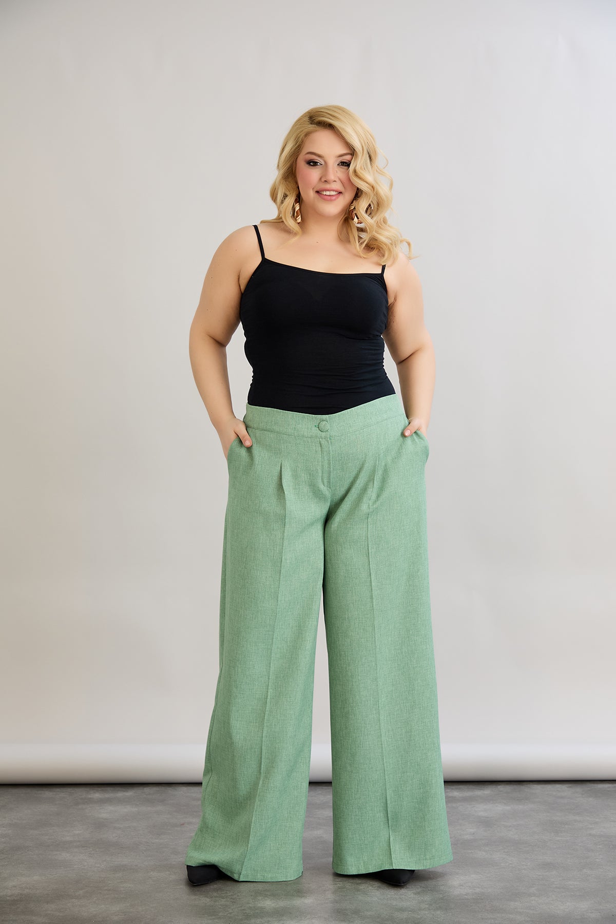 Pantaloni largi marime mare cu talie elastica din in si bumbac - verde