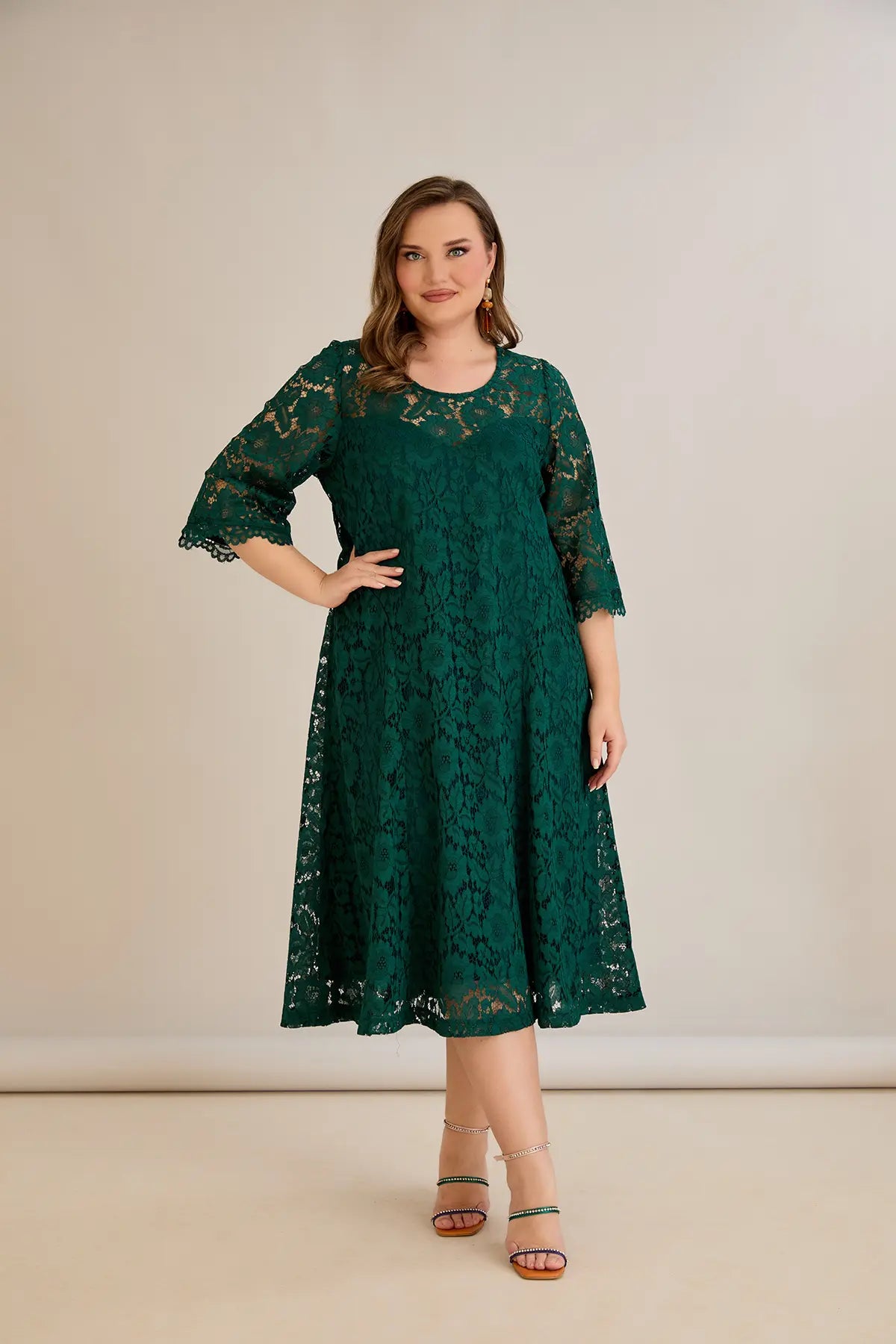 Rochie marime mare din dantela croiala A - verde