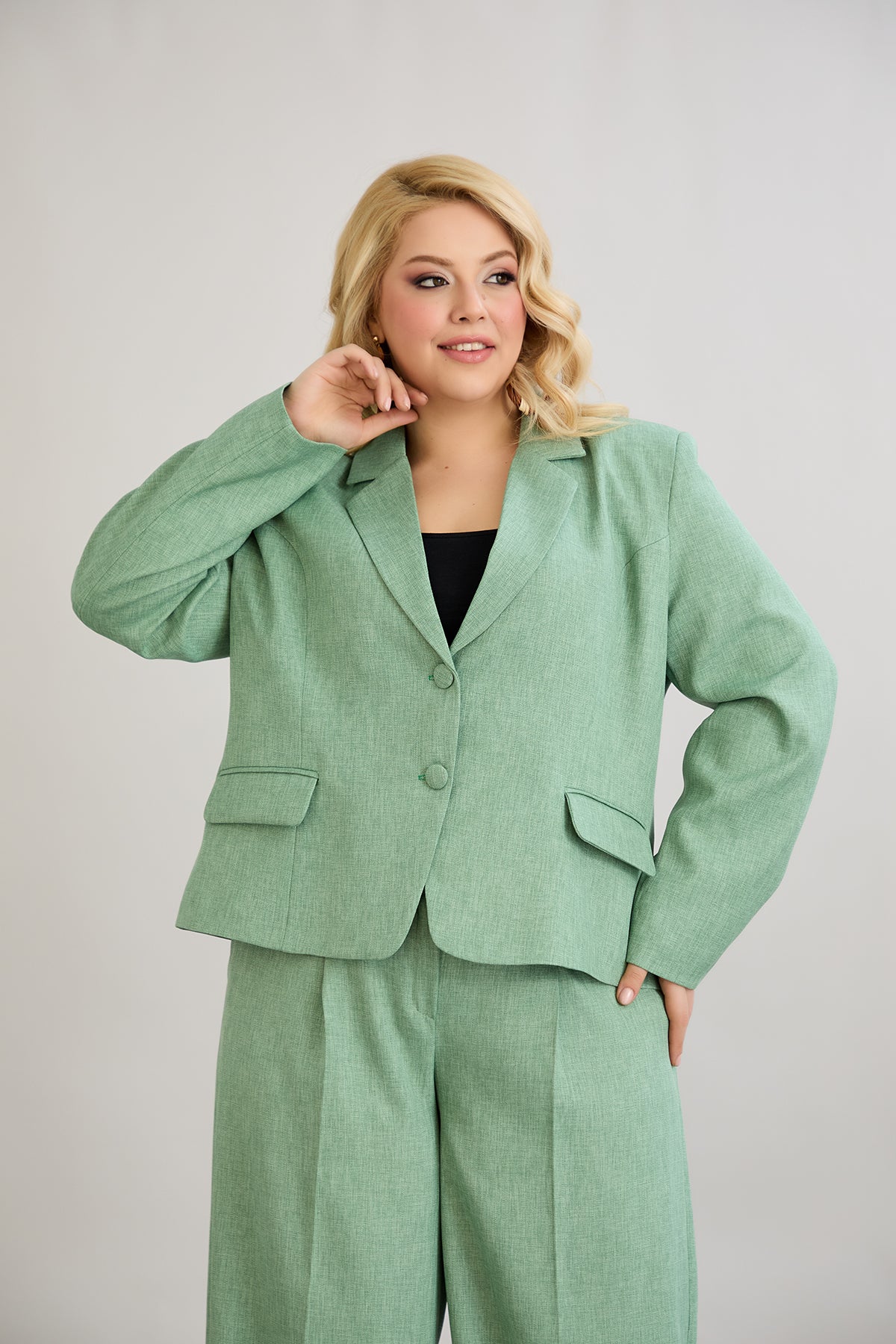 Sacou marime mare modern scurt in-bumbac - verde