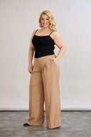 Pantaloni largi marime mare cu talie elastica din in si bumbac - moca