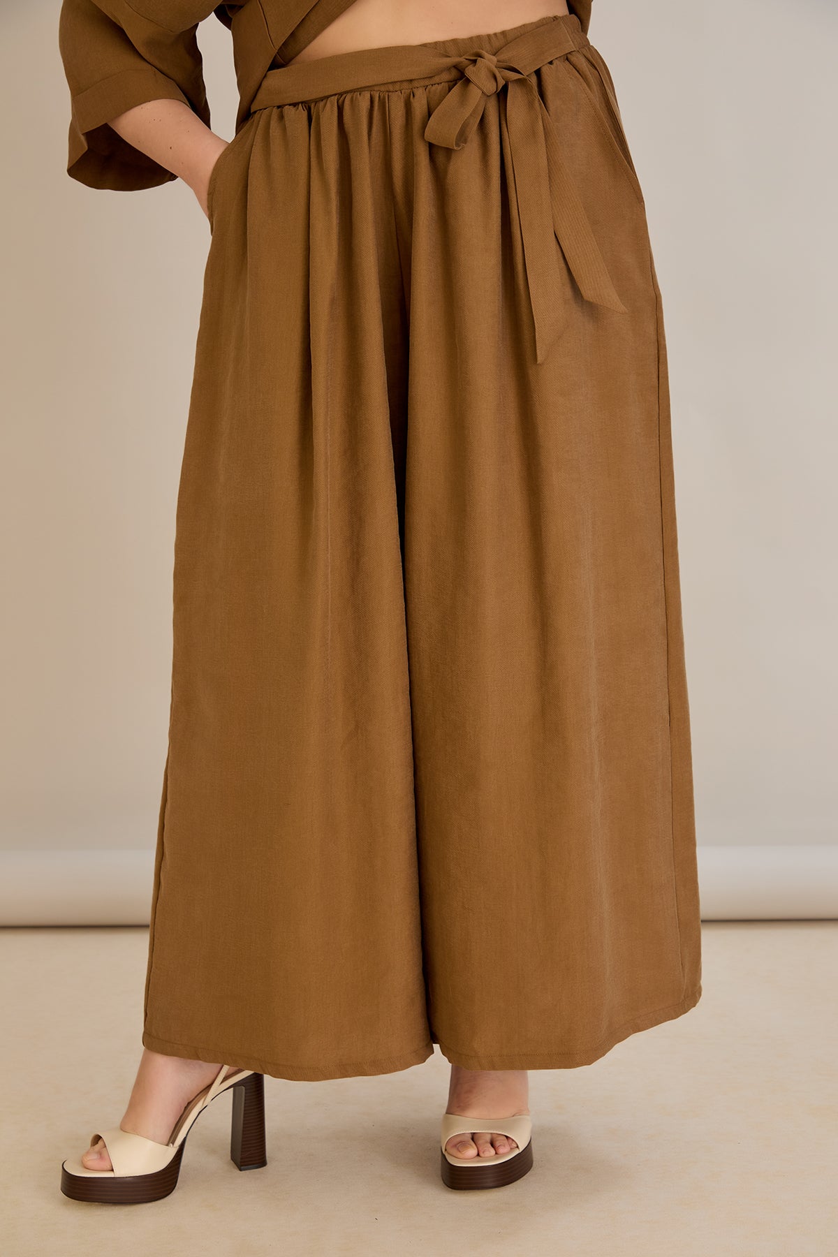 Compleu marime mare din 2 piese fusta-pantalon + camasa din tencel premium - 10593
