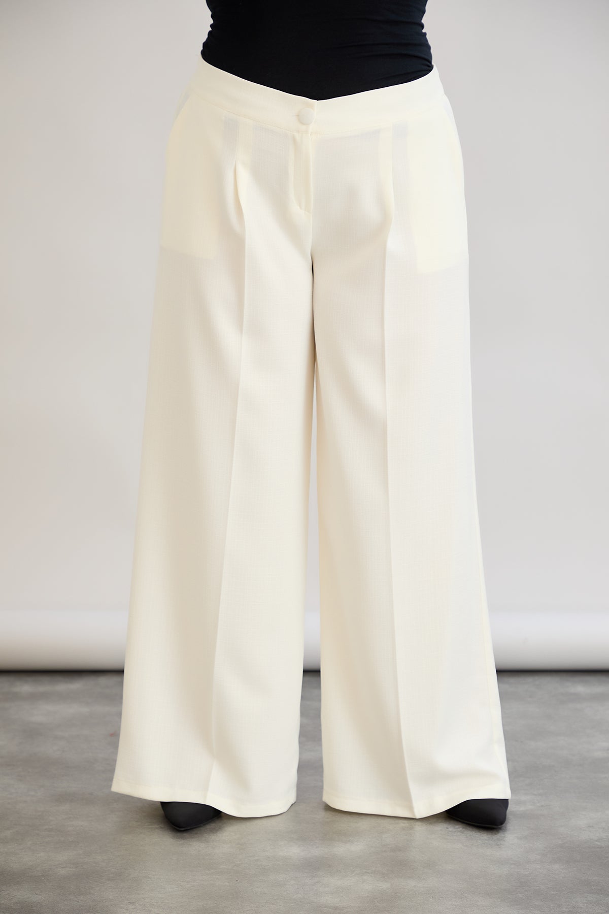 Pantaloni largi marime mare cu talie elastica din in si bumbac - sampanie