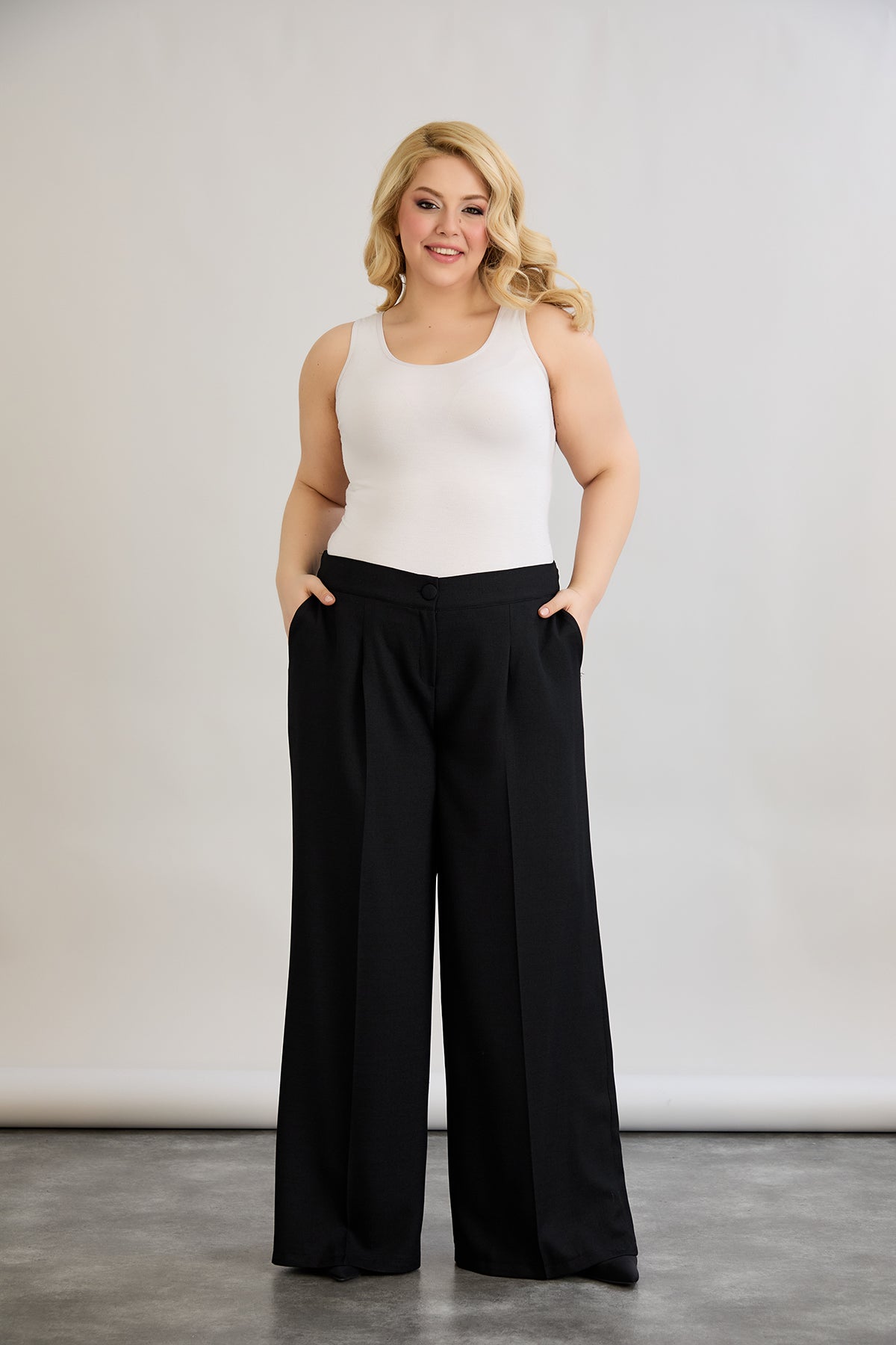 Pantaloni largi marime mare cu talie elastica din in si bumbac - negru