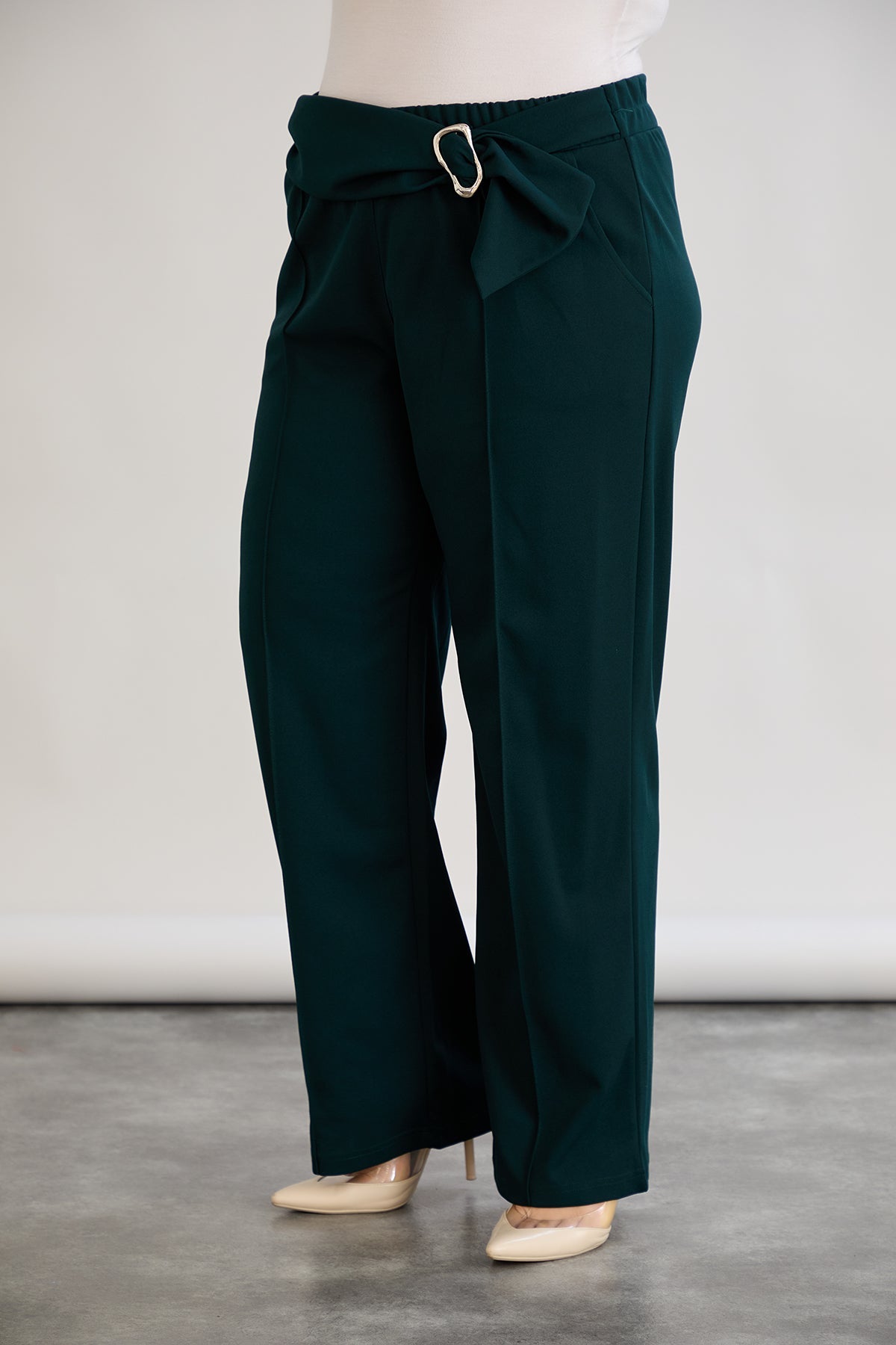 Pantalon marime mare cu cataramă si talie inalta - verde