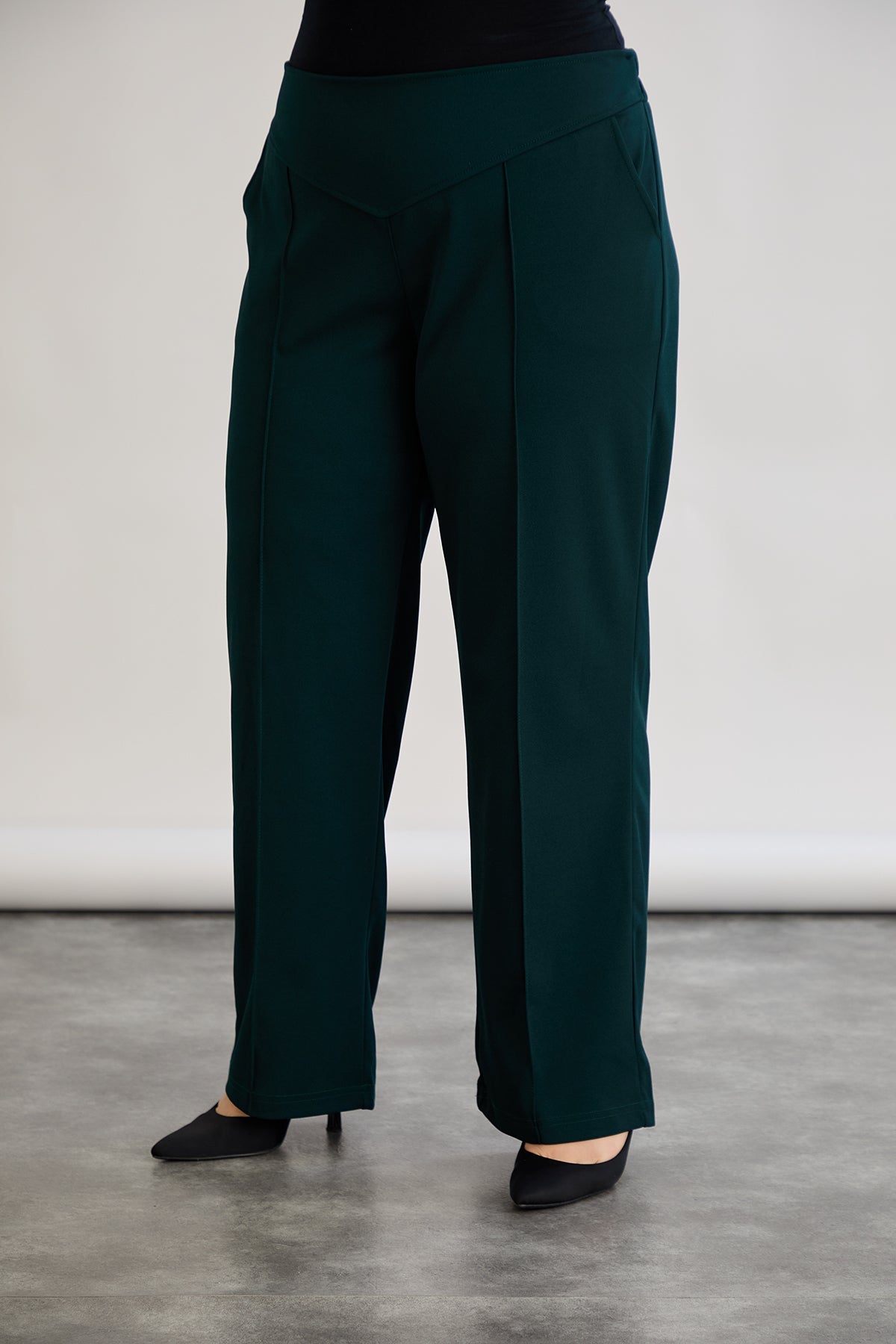 Pantalon marime mare cu croiala larga - verde