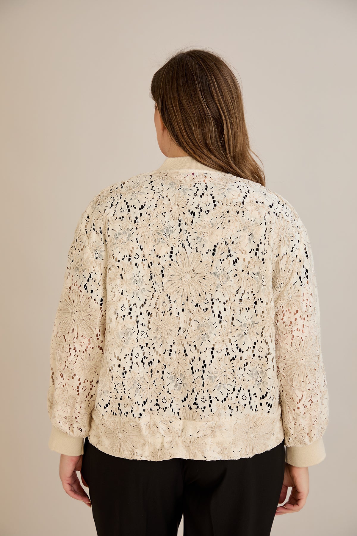 Jacheta marime mare din bumbac cu broderie florala si fermoar - 10713