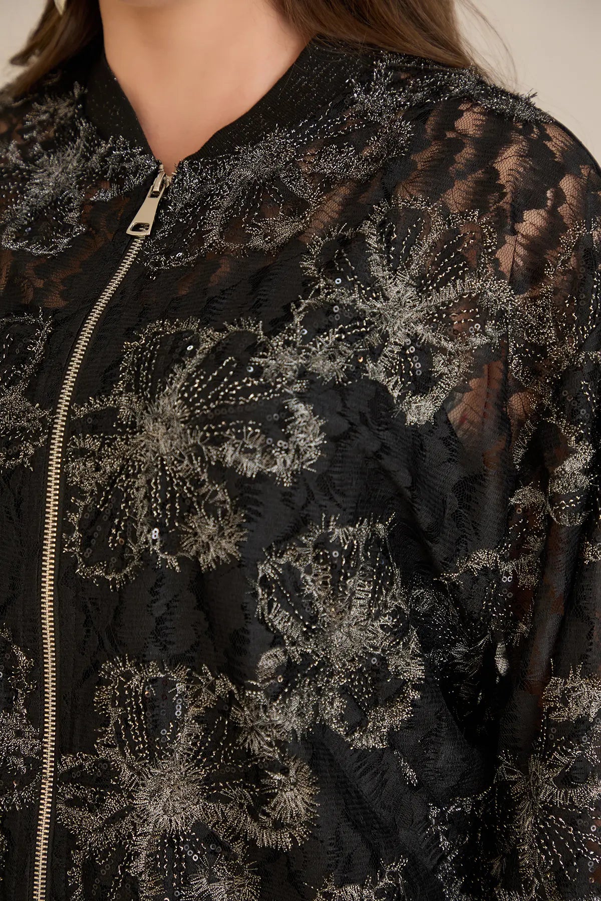 Jachetă elegantă mărime mare cu motive florale argintii