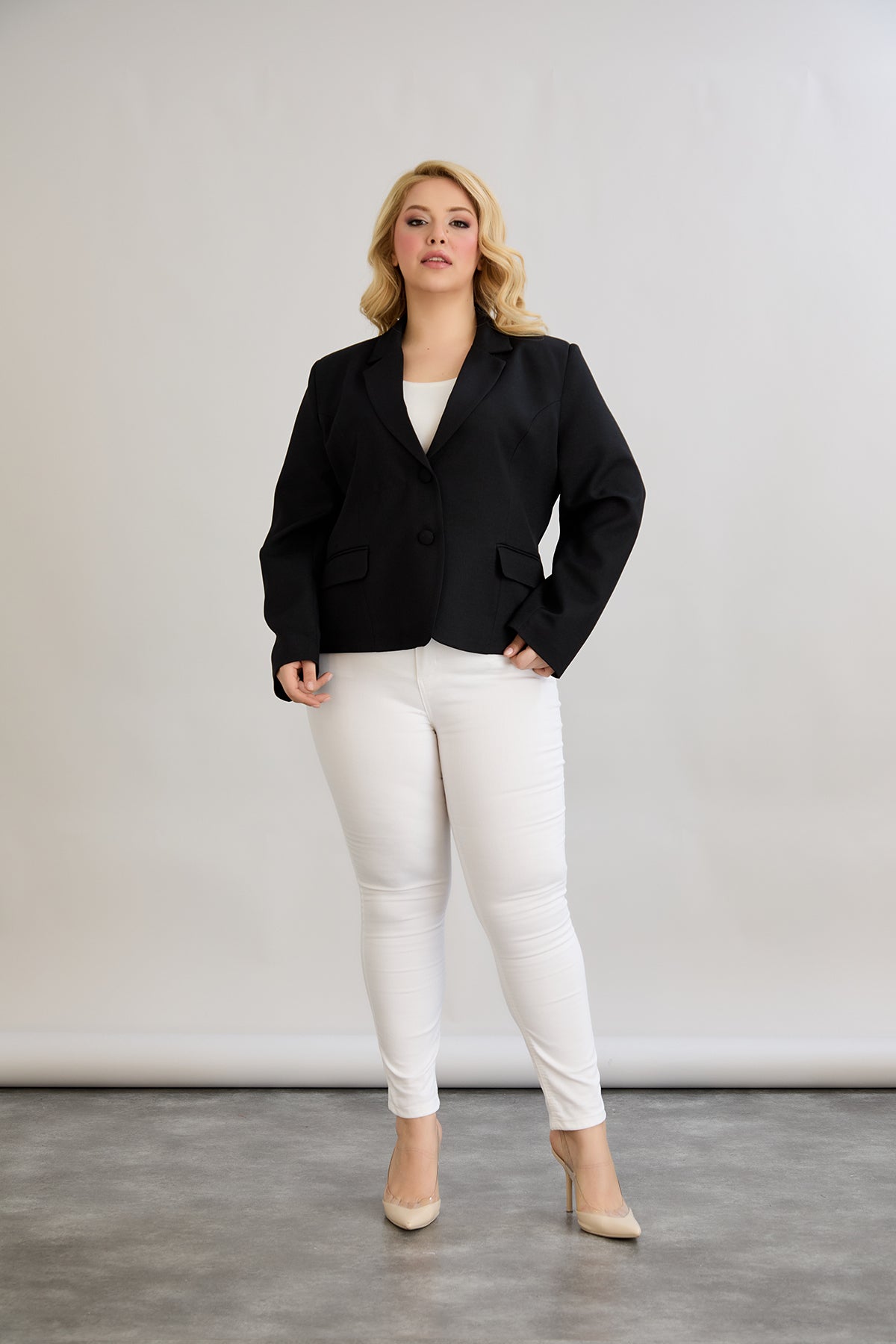 Sacou marime mare modern scurt in-bumbac - negru