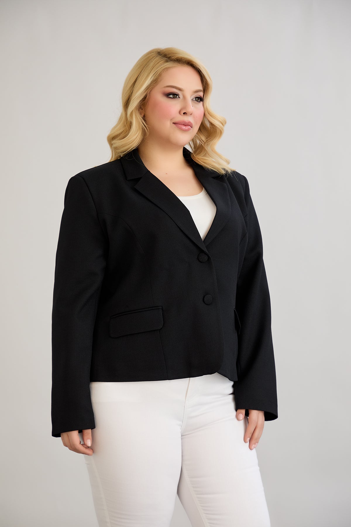 Sacou marime mare modern scurt in-bumbac - negru