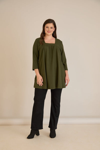 Tunică mărime mare din bumbac cu falduri și decolteu pătrat – kaki