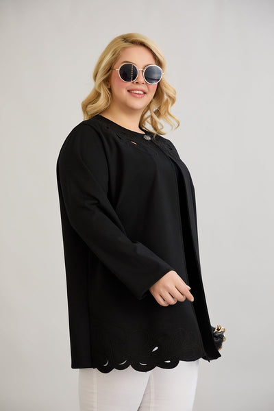 Jacheta eleganta marime mare cu broderie si nasture