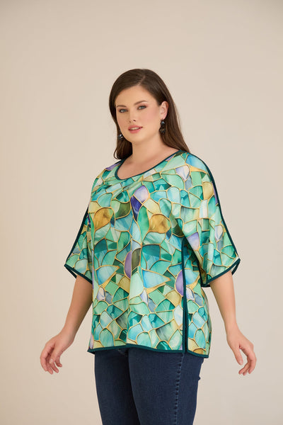 Bluza marime mare cu accent pe spate – Sticla colorata (Vitraj)