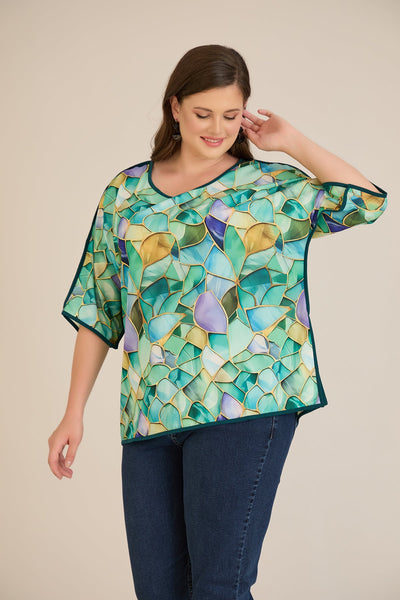 Bluza marime mare cu accent pe spate – Sticla colorata (Vitraj)