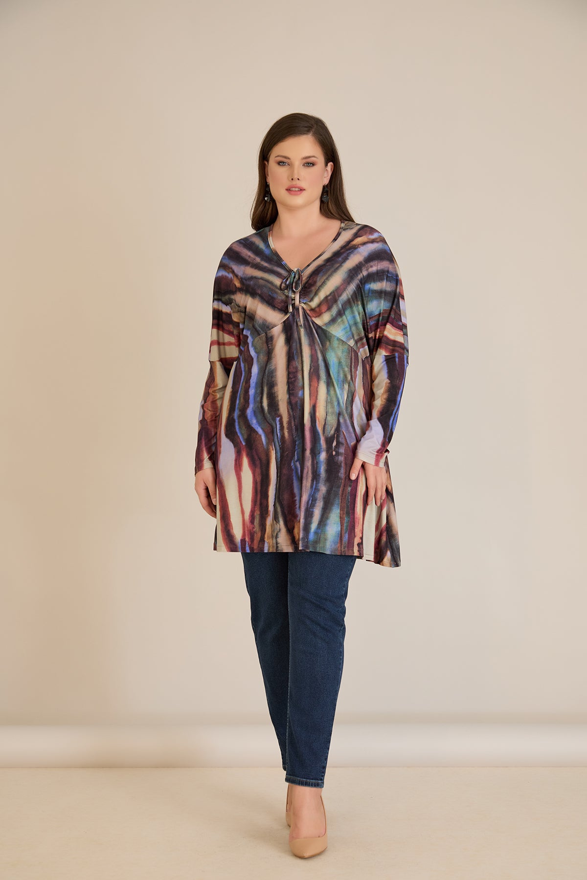 Tunica marime mare cu snur si decolteu in V – print abstract