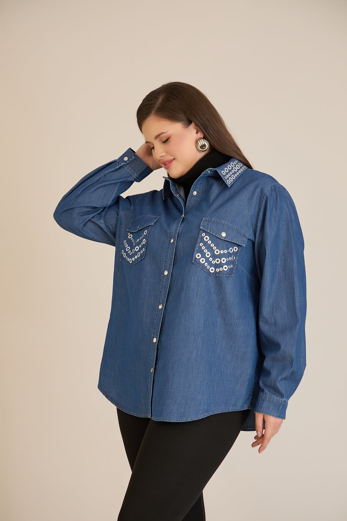 Camasa  din denim marime mare cu accente metalice