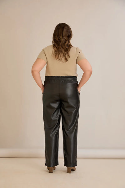 Pantalon mărime mare din piele croială dreaptă – negru