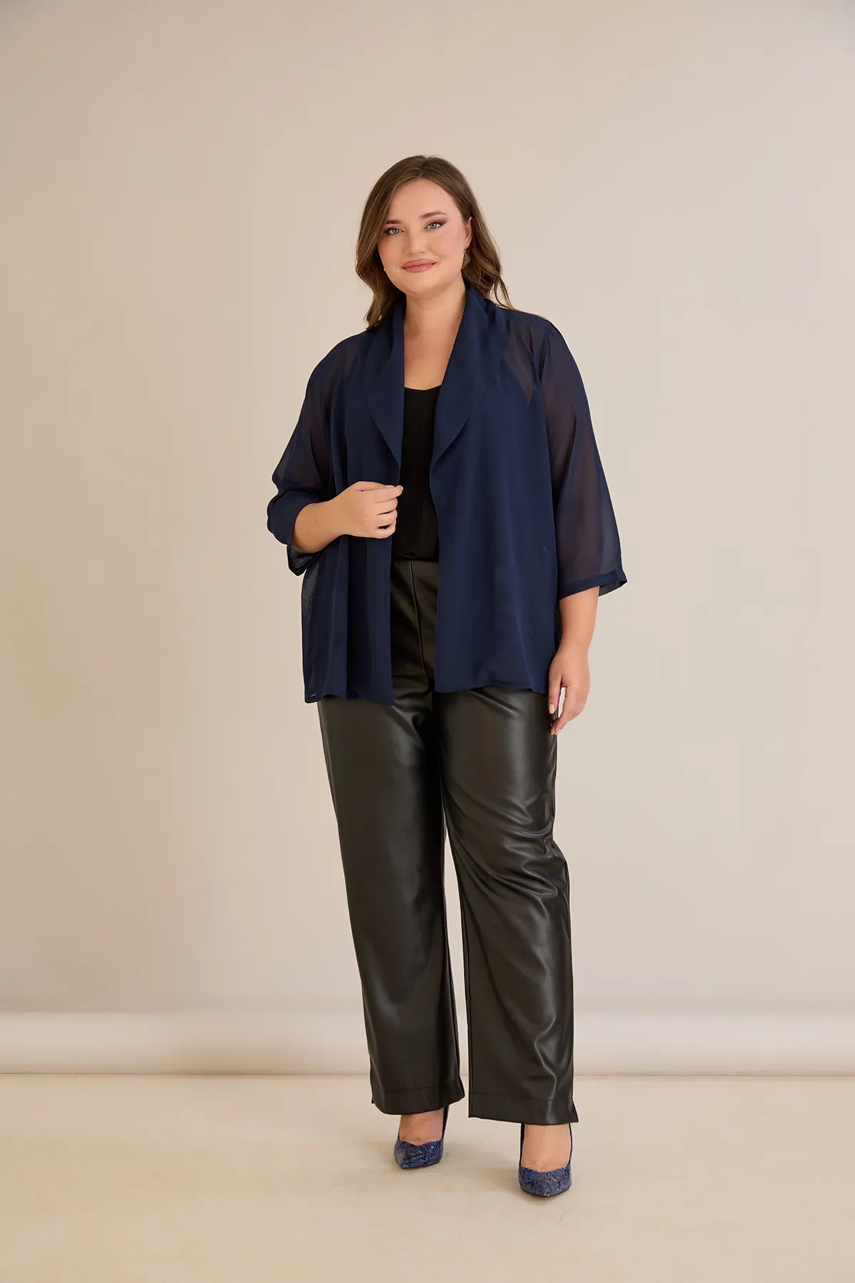 Pelerină festivă mărime mare din șifon – bleumarin