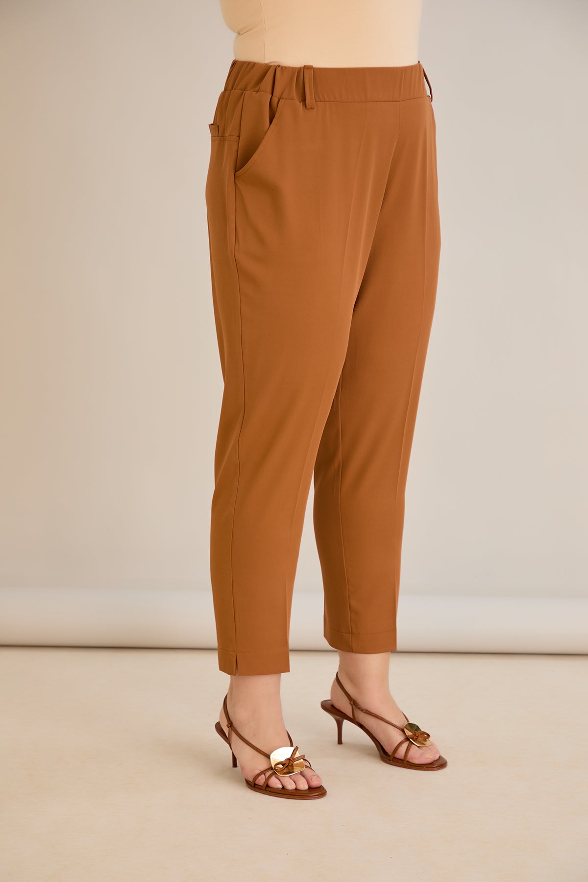 Pantaloni marimi mari elastici de vara - caramel