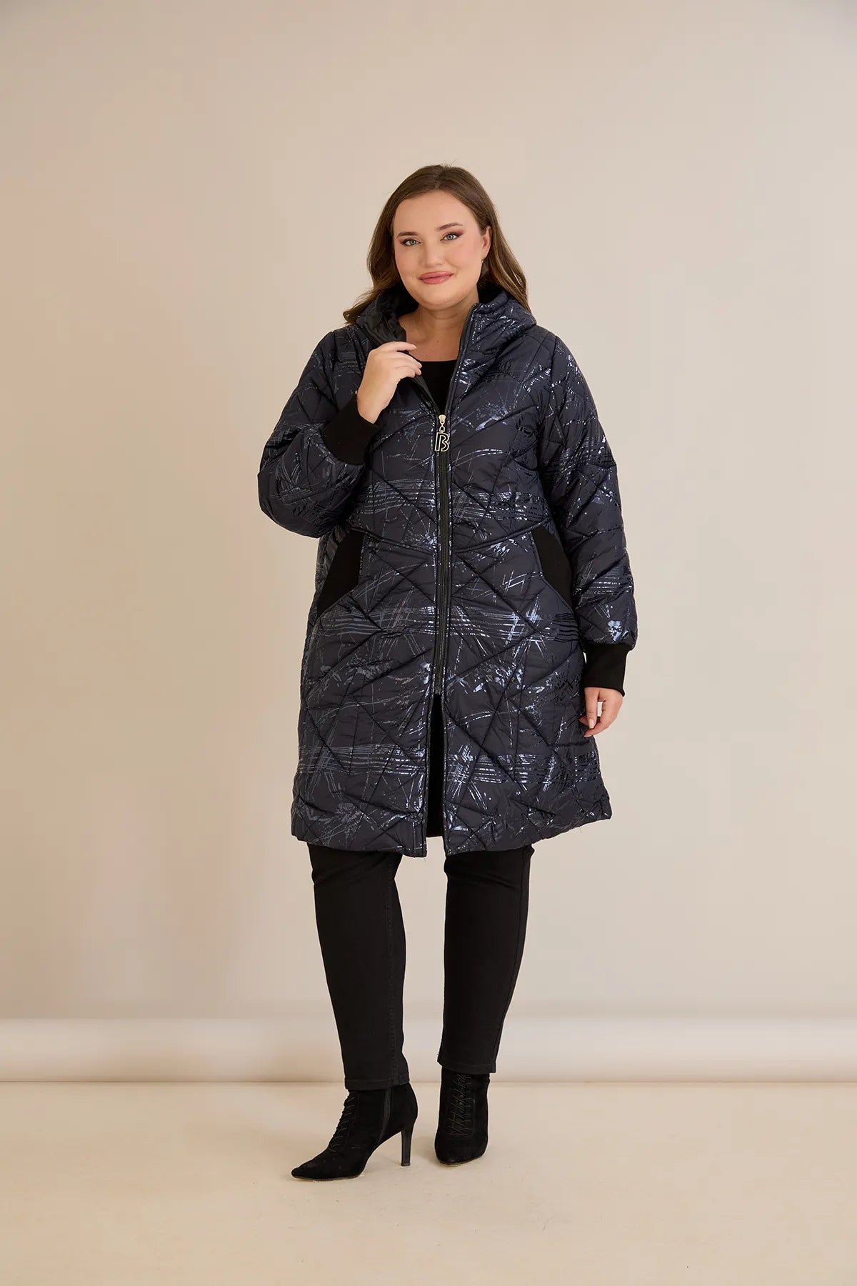 Geacă mărime mare matlasată cu croială în A – bleumarin