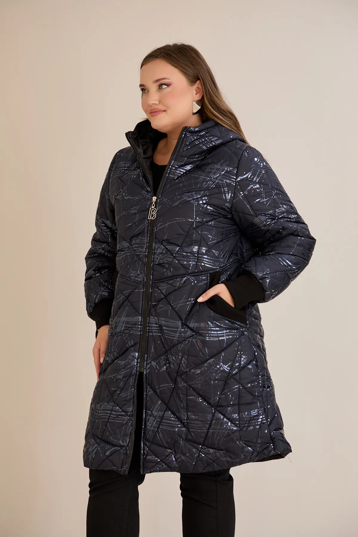 Geacă mărime mare matlasată cu croială în A – bleumarin