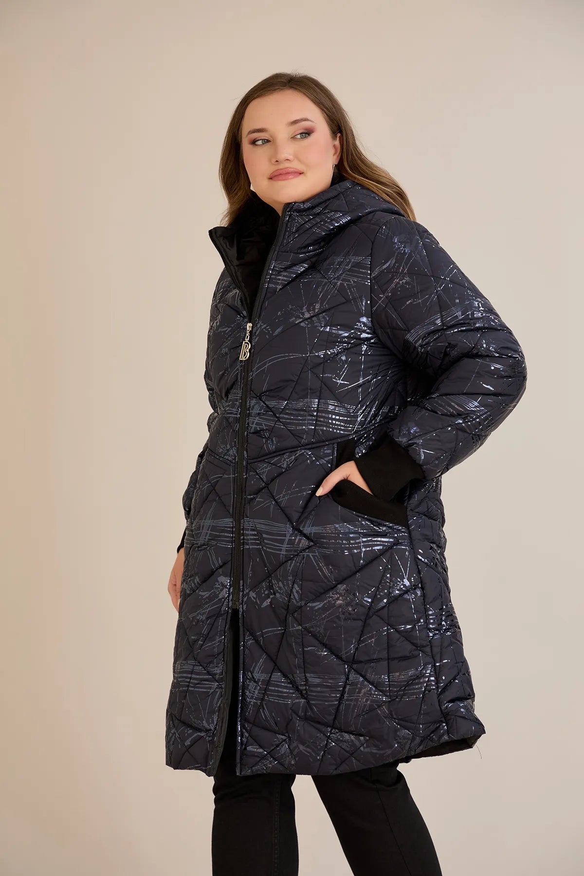 Geacă mărime mare matlasată cu croială în A – bleumarin