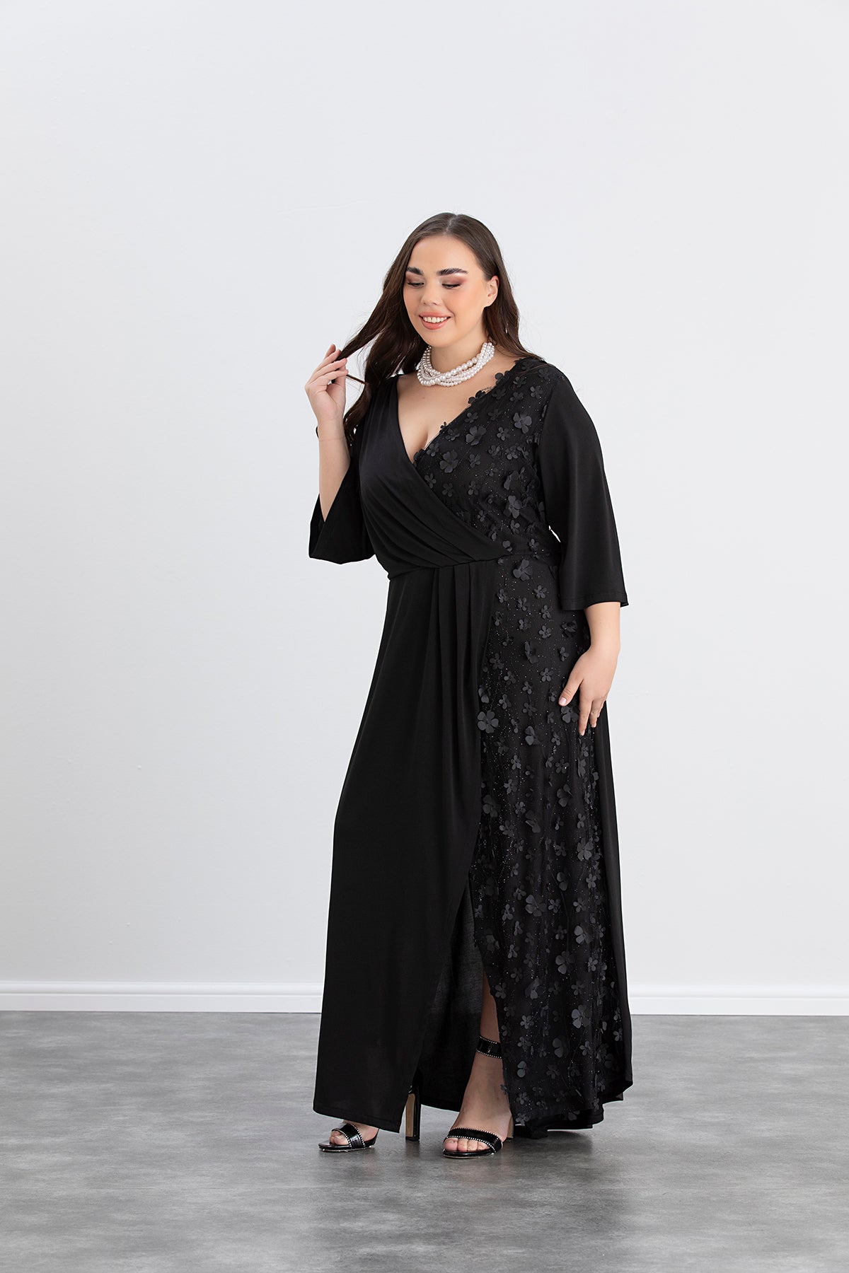 Rochie lunga marime mare atractiva cu decor modern - extra marimi mari