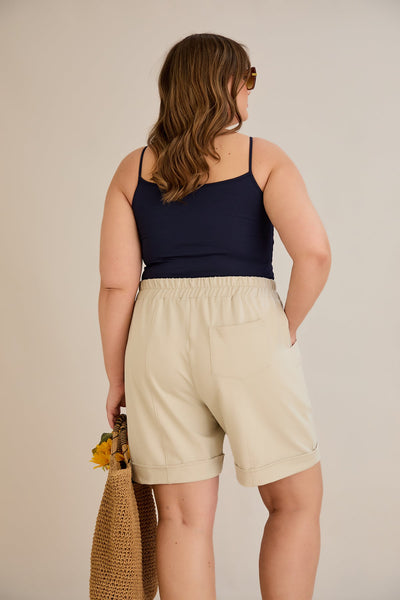Pantaloni scurti marimi mari - bej