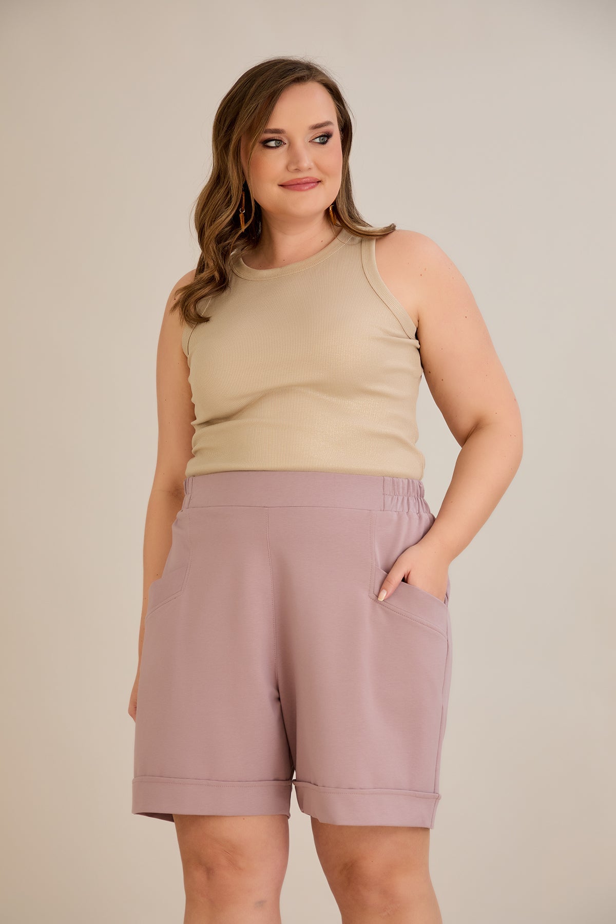 Pantaloni scurti marimi mari - roz
