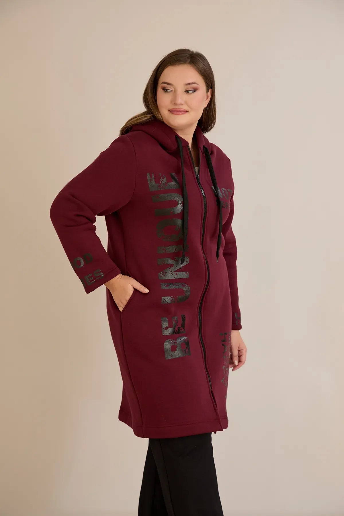 Hanorac lung marime mare din tesatura tripla cu gluga – bordo