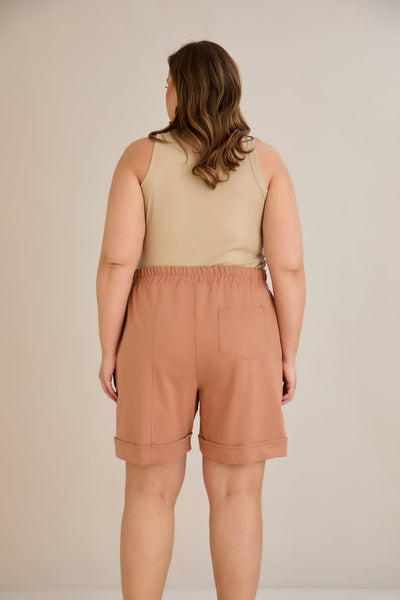 Pantaloni scurti marimi mari - moca