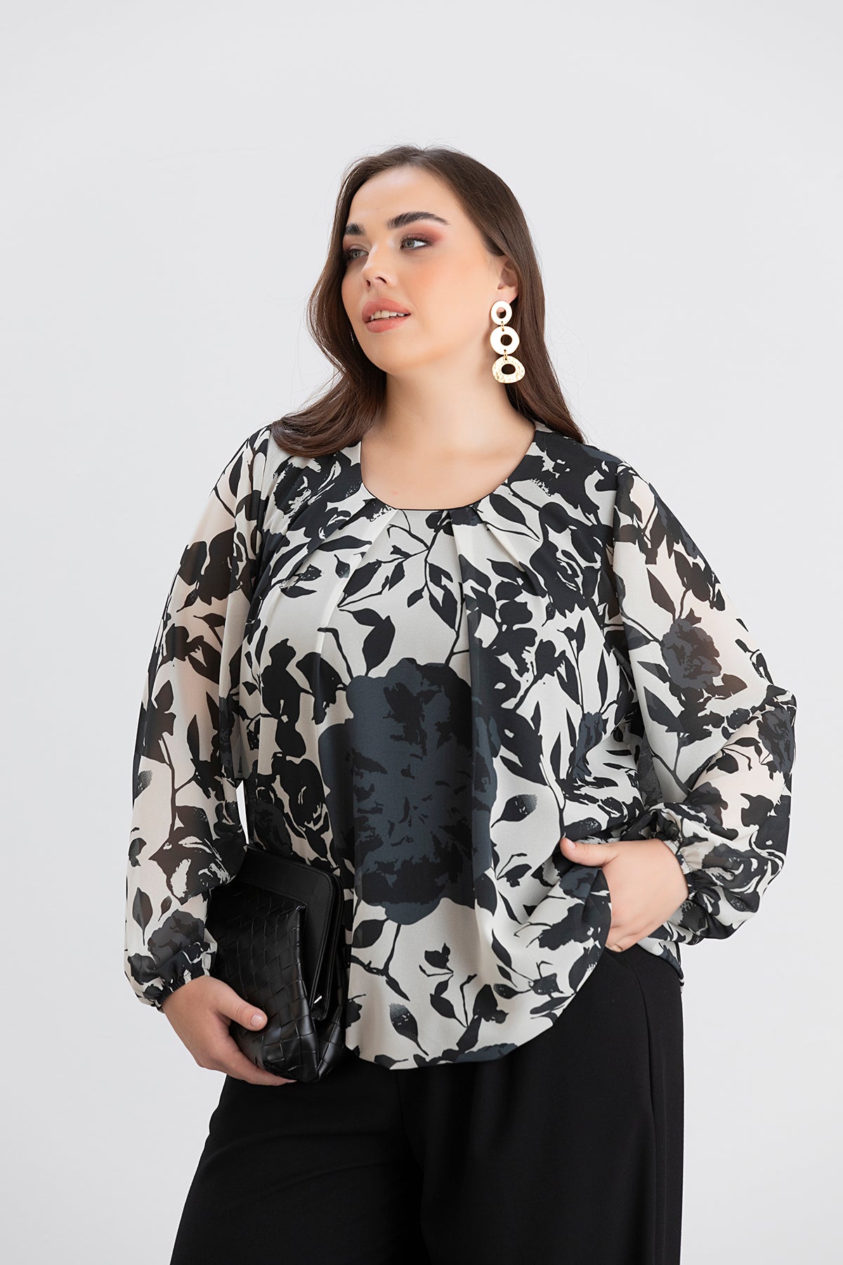 Bluza marime mare cu croiala libera - alb/negru