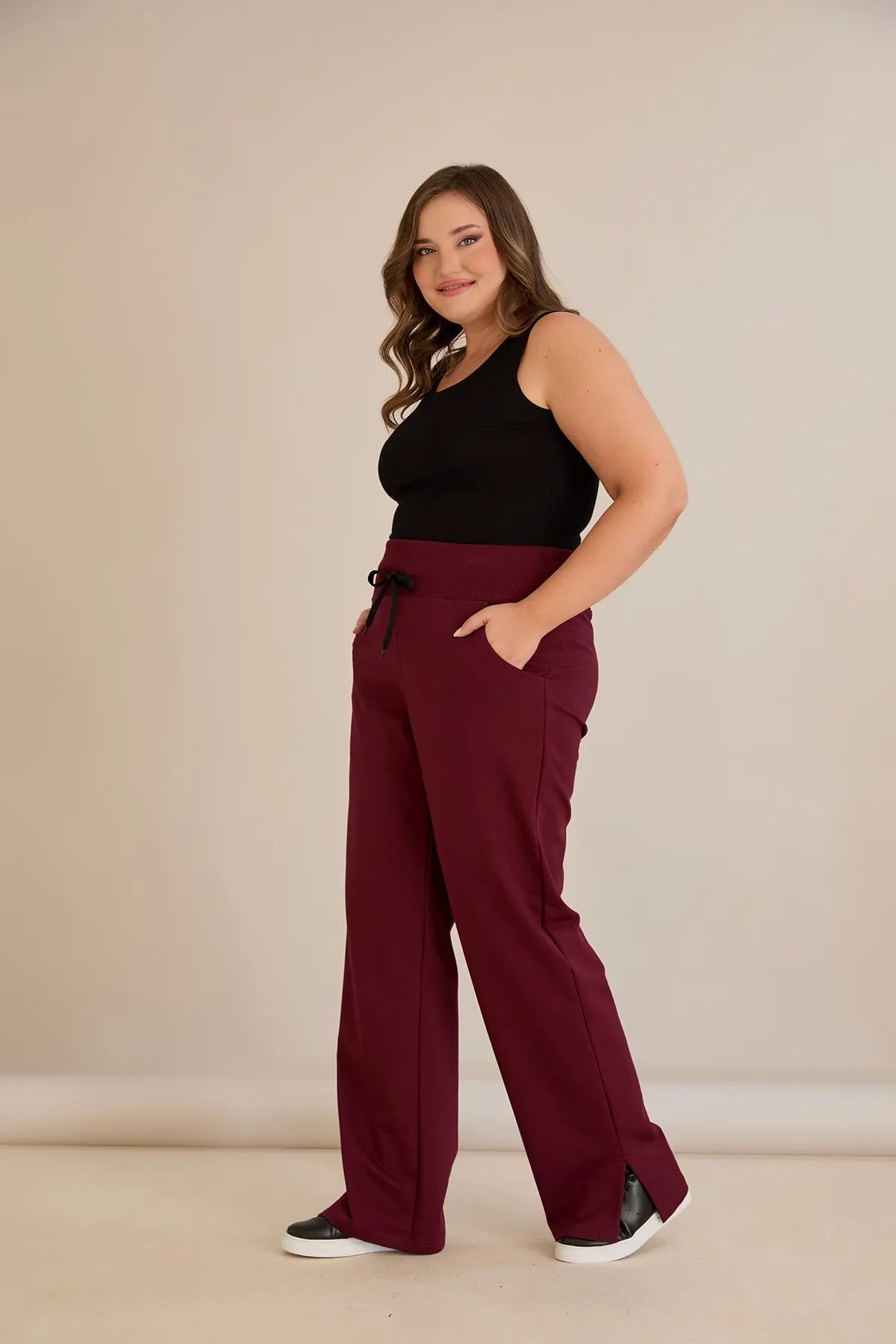 Pantalon larg marime mare cu despicaturi laterale - burgundy