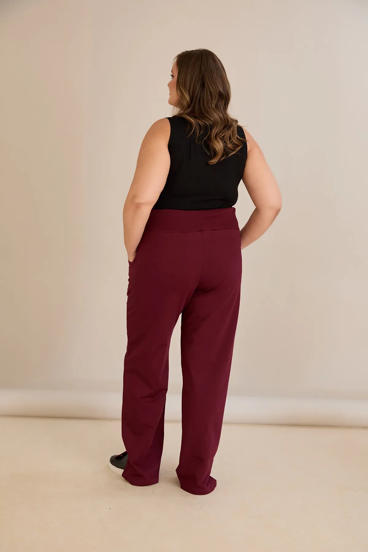 Pantalon larg marime mare cu despicaturi laterale - burgundy