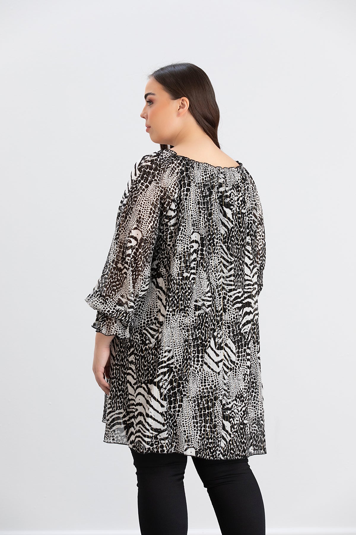 Tunica marime mare din sifon cu fir stralucitor