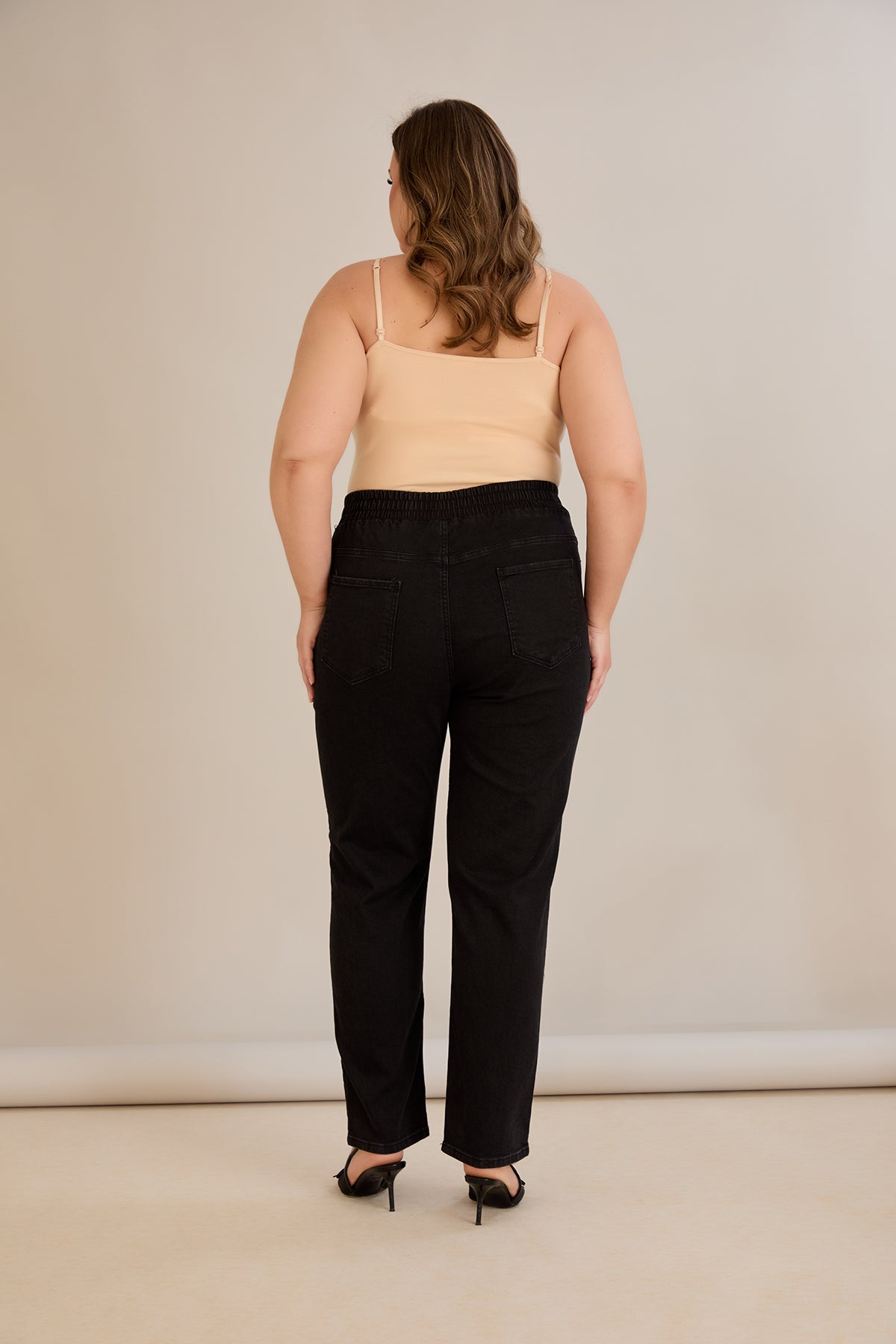 Blugi marime mare elastici de dama cu broderie - negru
