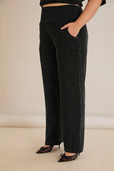 Compleu elegant marime mare din tricot reiat cu lame și spate atrăgător – verde închis