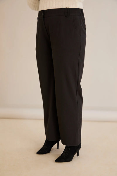 Pantalon elegant mărime mare cu dungi discrete