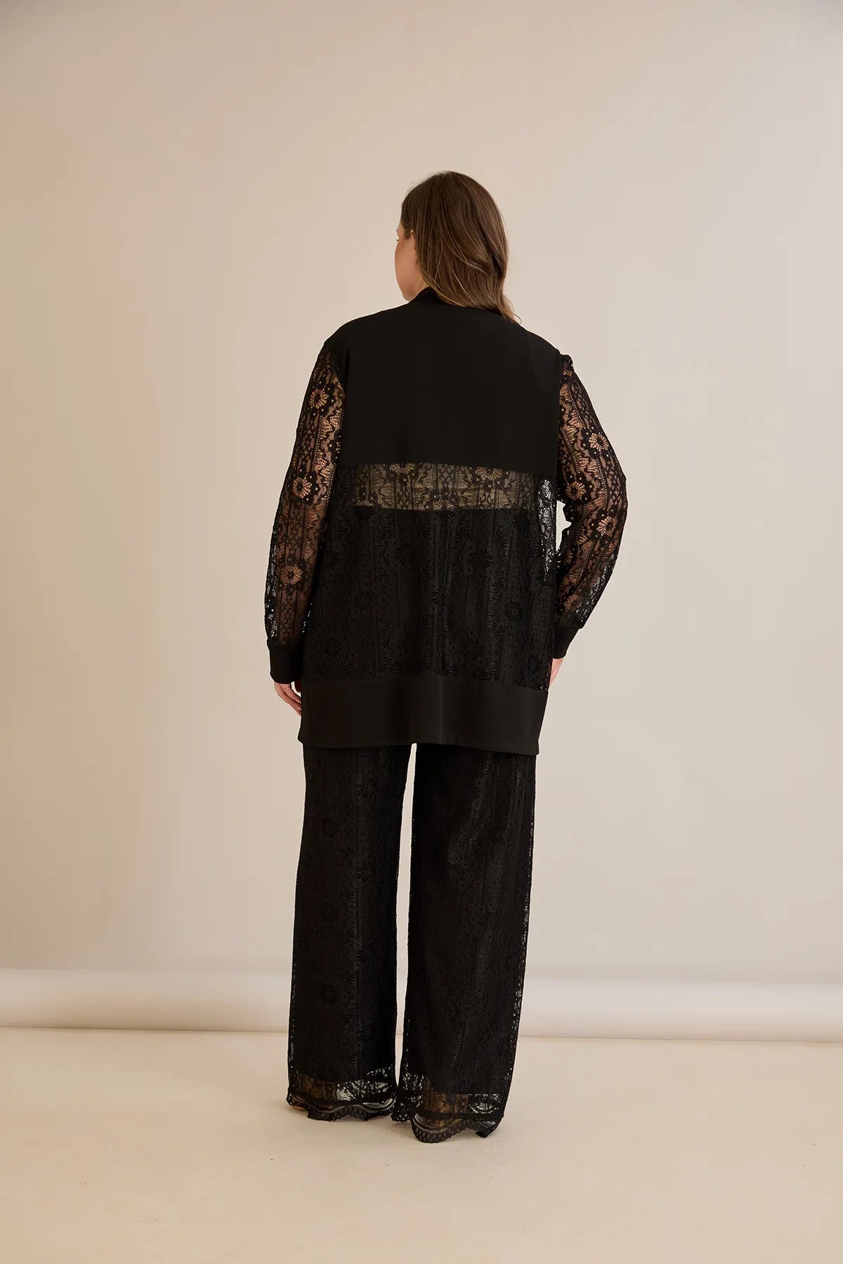 Compleu mărime mare elegant de sărbătoare din dantelă