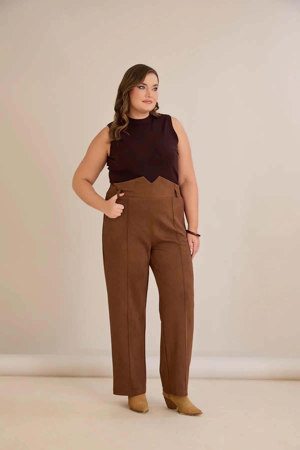 Pantalon elegant mărime mare cu dungă și talie înaltă – cafea