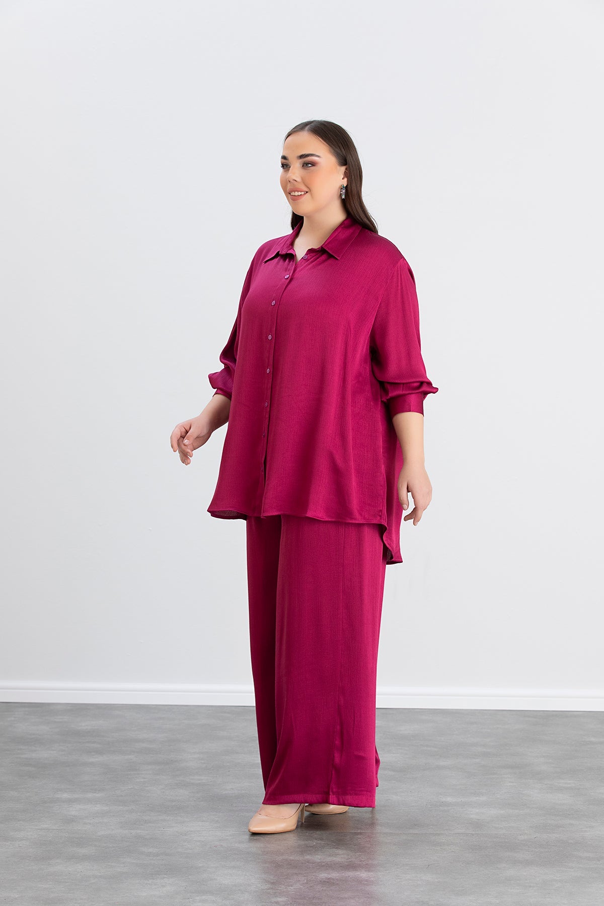 Compleu marime mare din satin - ciclamen