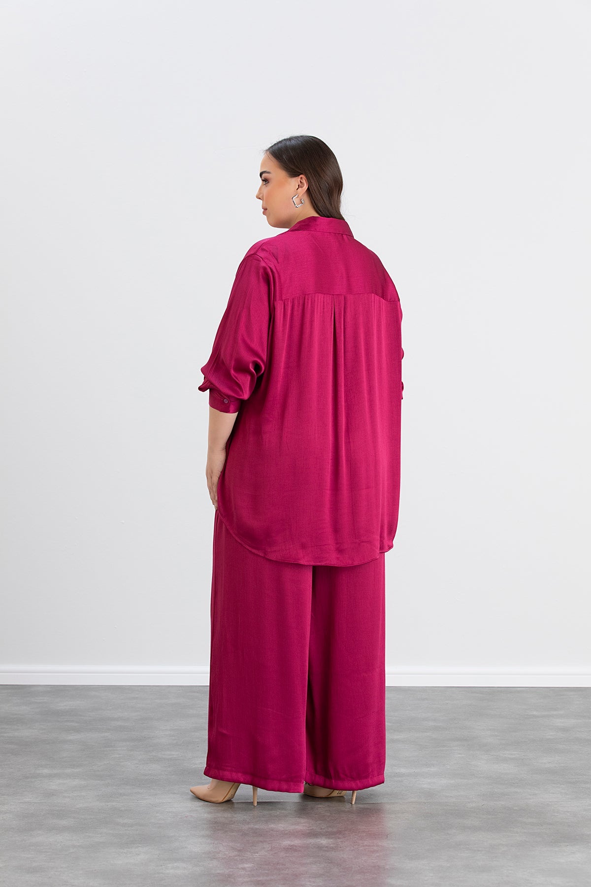 Compleu marime mare din satin - ciclamen